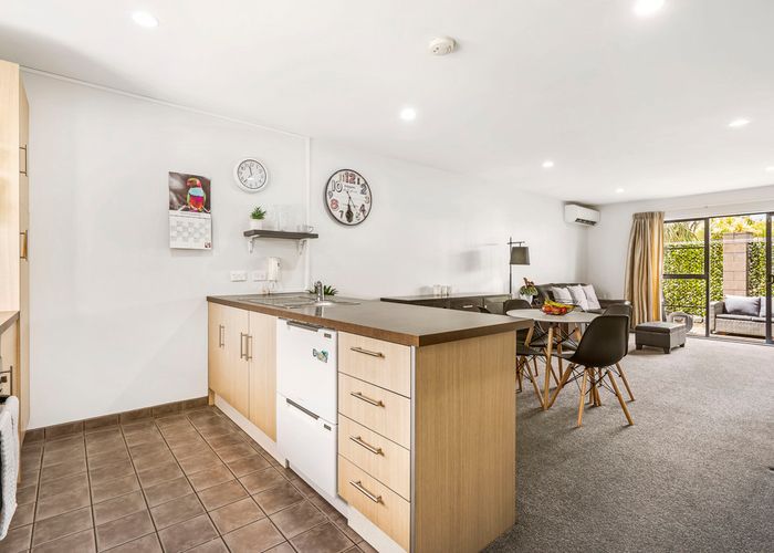  at 60/42 Holly Street, Avondale, Auckland