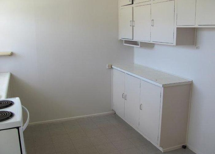  at 2/140 Panama Road, Mount Wellington, Auckland
