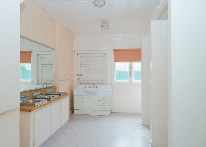  at 16 Greenwich Street, Waihola