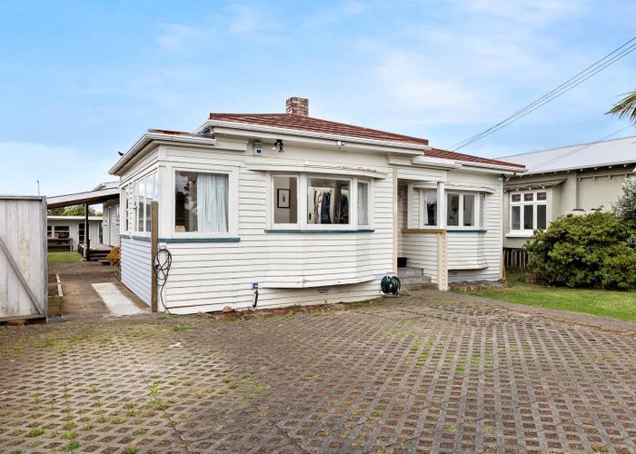  at 321 Point Chevalier Road, Point Chevalier, Auckland