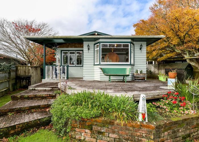  at 330 Frankley Road, Ferndale, New Plymouth