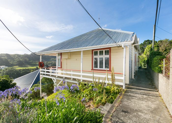  at 2 Baden Road, Hataitai, Wellington