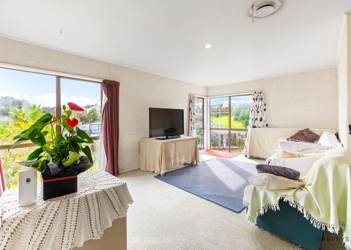  at 7 Glucina Place, Glen Eden, Auckland