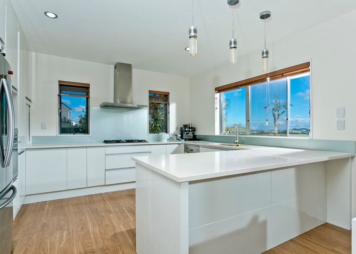  at 5 Hauraki Crescent, Pinehill, Auckland