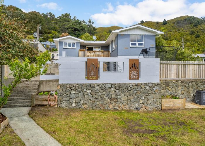  at 6 Holmes Grove, Naenae, Lower Hutt