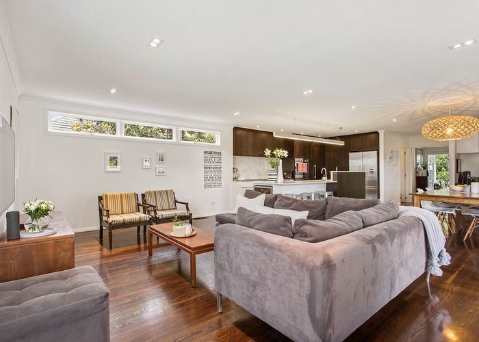  at 5 Worcester Road, Meadowbank, Auckland