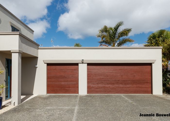  at 55 Royal Oak Drive, Kelvin Grove, Palmerston North