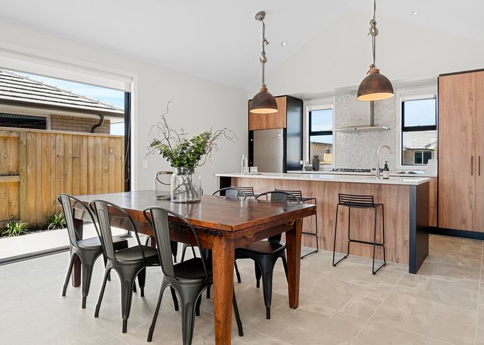  at 5 Monaro Place, Papamoa Beach, Tauranga
