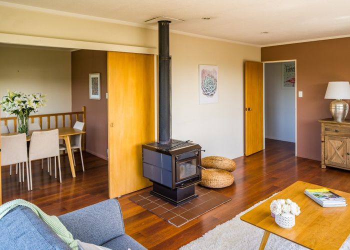  at 16 Trispen Place, Camborne, Porirua