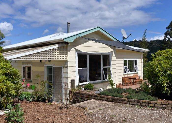 at 739 Tadmor-Glenhope Road, Tadmor