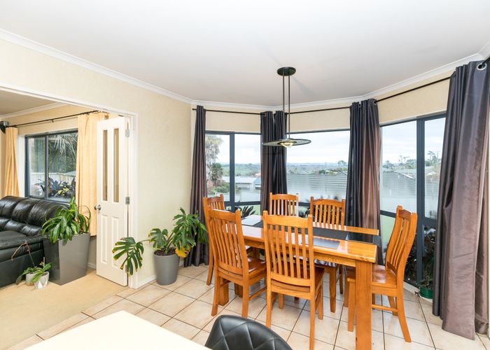  at 14 Pointon Glade, Grandview Heights, Hamilton