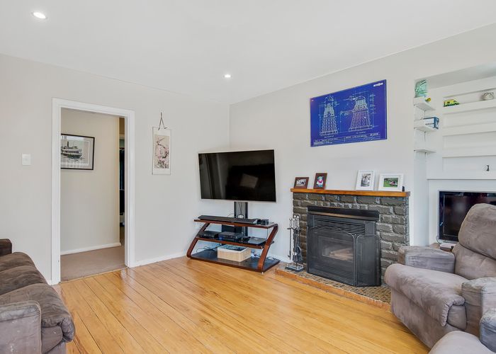  at 14 Frederick Street, Tawa, Wellington