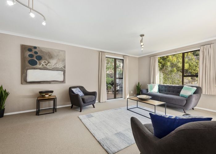  at 13 Pioneer Grove, Silverstream, Upper Hutt