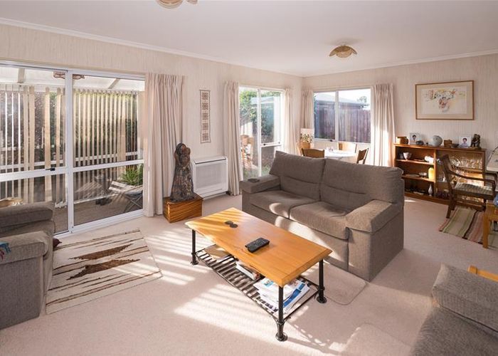  at 2/165 Clarence Street, Riccarton, Christchurch