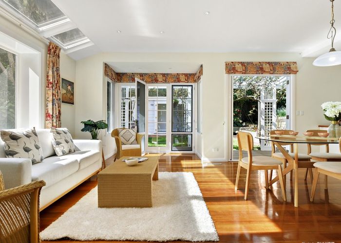  at 18 North Terrace, Kelburn, Wellington