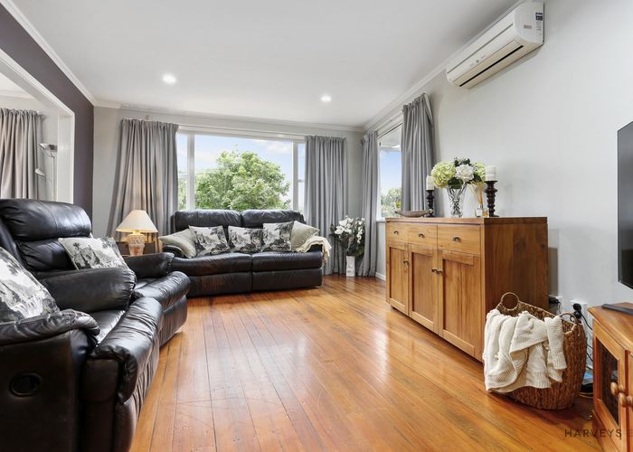  at 512 West Coast Road, Oratia, Auckland