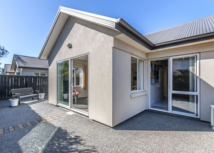  at 2/6 Kauri Street, Riccarton, Christchurch