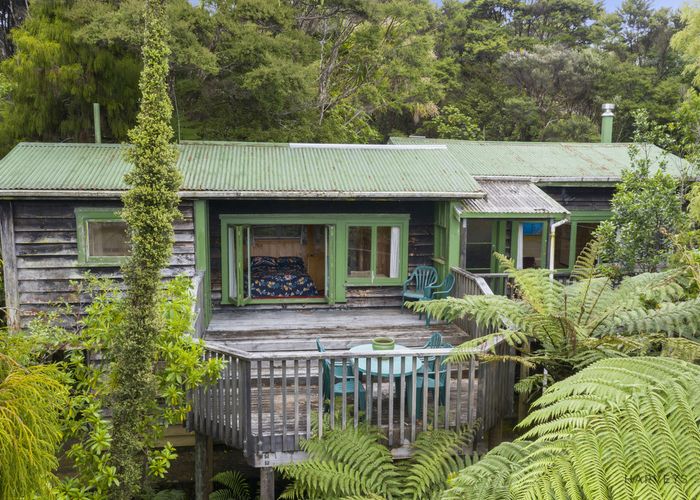  at 25 Turanga Road, Henderson Valley, Auckland