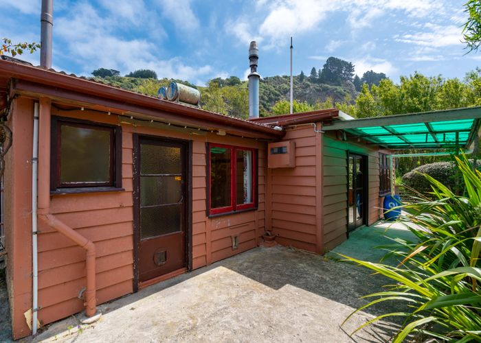  at 35 Mihiwaka Road, Long Beach, Port Chalmers