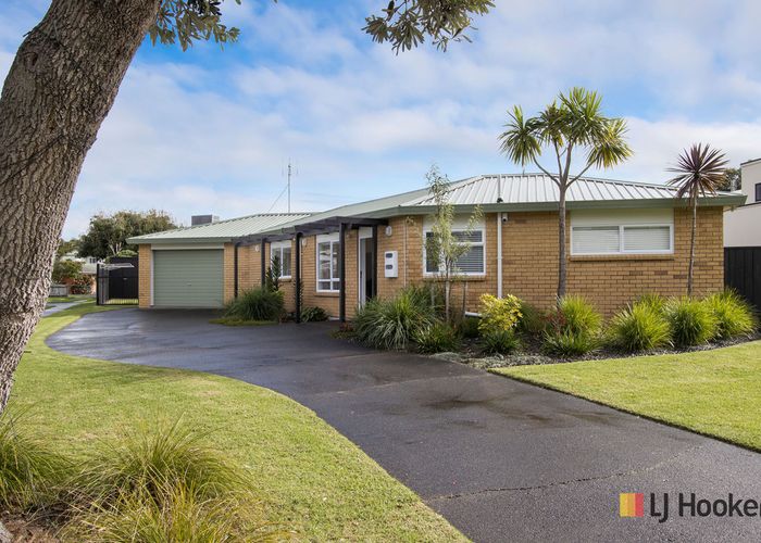  at 20 Bowentown Boulevard, Bowentown, Waihi Beach