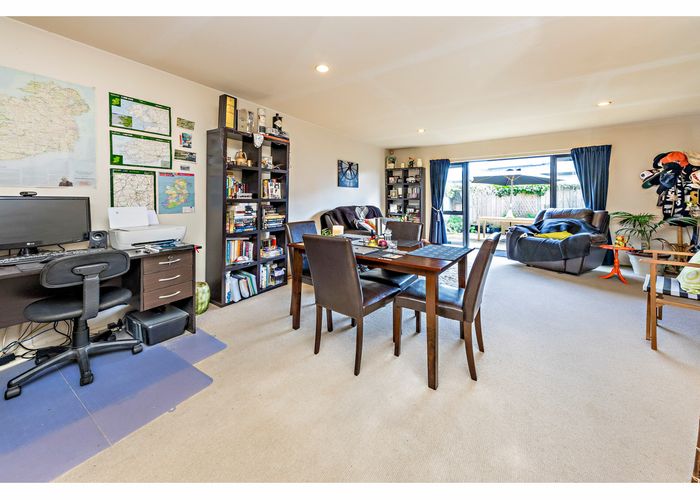 Free property data for 5S Dryden Place, Mount Wellington, Auckland