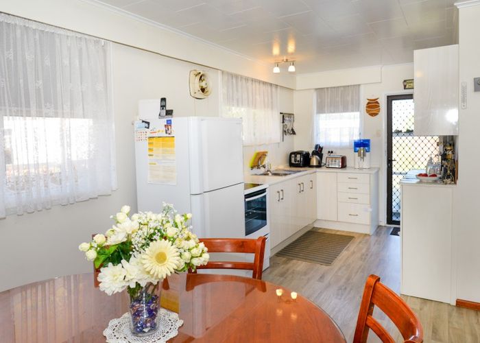  at 74 Folkestone Drive, Flaxmere, Hastings