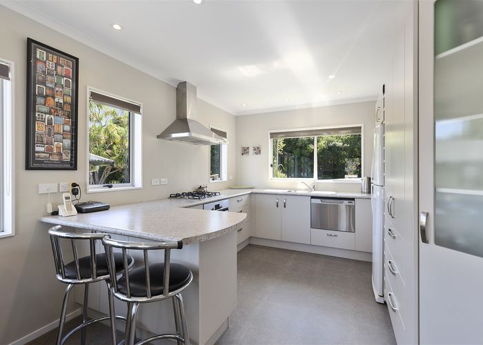  at 4 Corlett Road, Plimmerton, Porirua