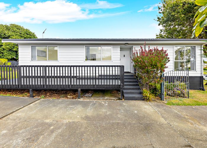  at 376 Roscommon Road, Clendon Park, Auckland