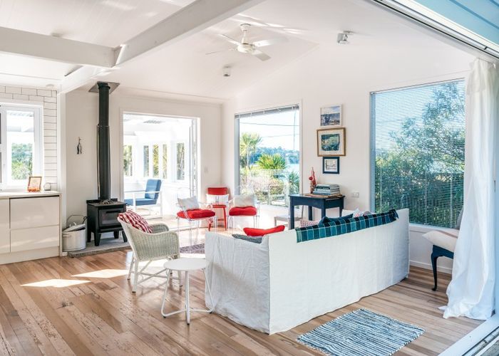  at 44 Lannan Road, Surfdale, Waiheke Island