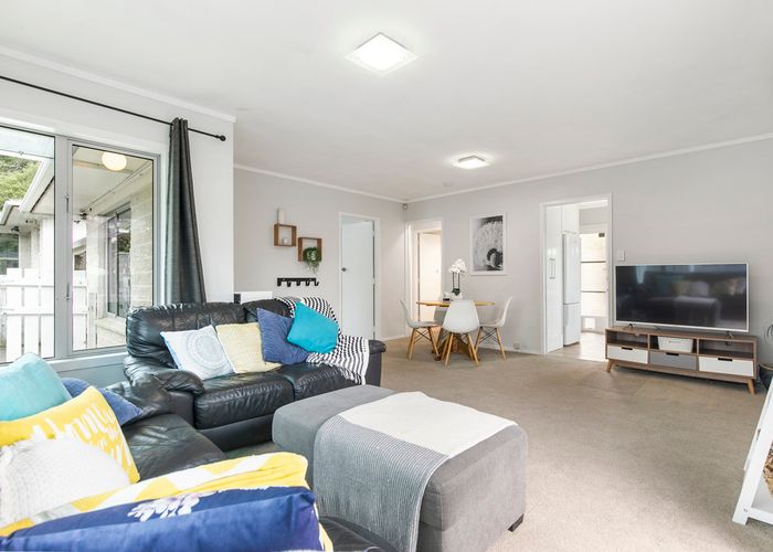  at 32 Simon Ellice Drive, Bayview, Auckland