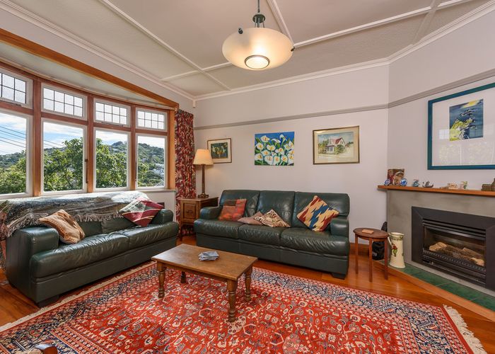  at 9 Norfolk Street, Northland, Wellington