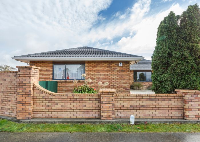 Free property data for 82 Amberley Avenue, Highbury, Palmerston North