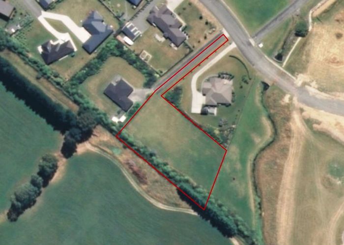  at 8 Mill Grove, Clareville, Carterton