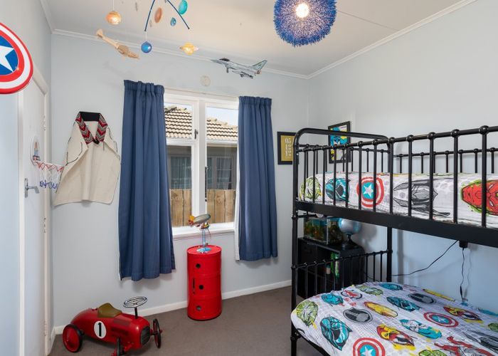  at 2 Kapiti Crescent, Titahi Bay, Porirua
