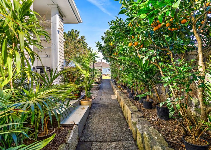  at 52 Heatherbank Street, Glen Innes, Auckland