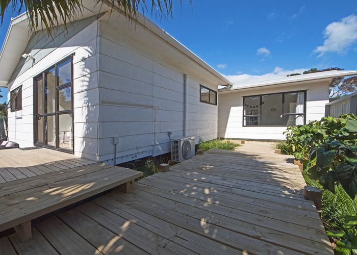  at 21 Sea View Road, Ostend, Waiheke Island