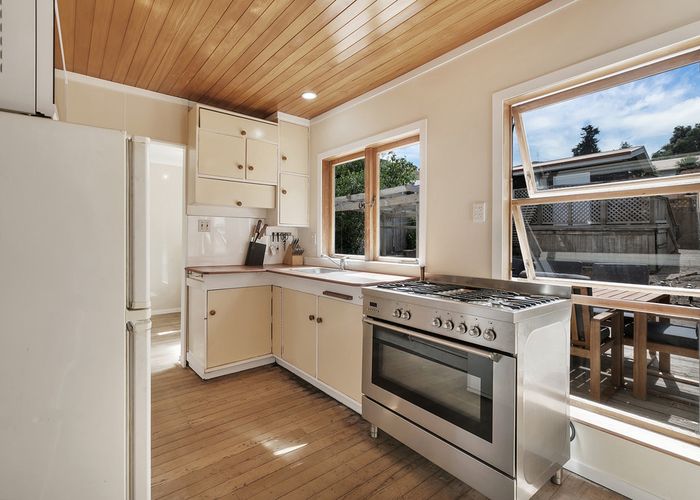  at 40 Mountain Road, Mangere Bridge, Auckland