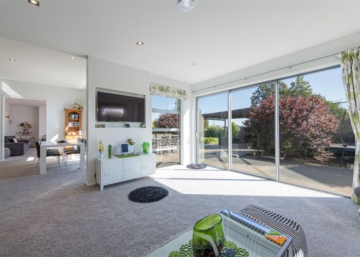  at 6 Ashfield Place, Richmond