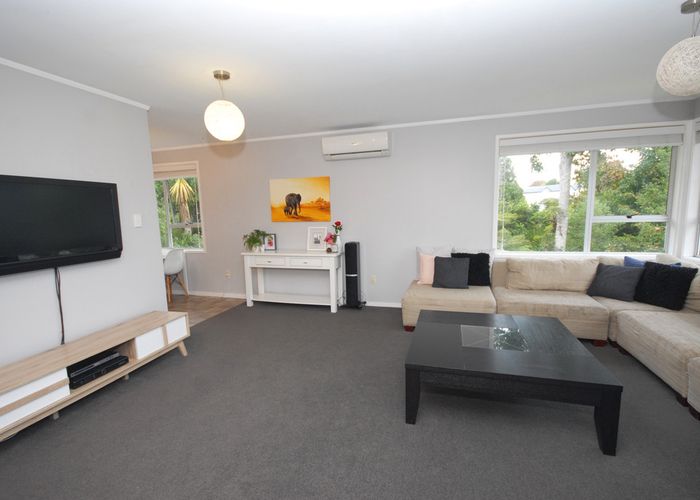  at 2/21 Gerontius Glade, Torbay, Auckland