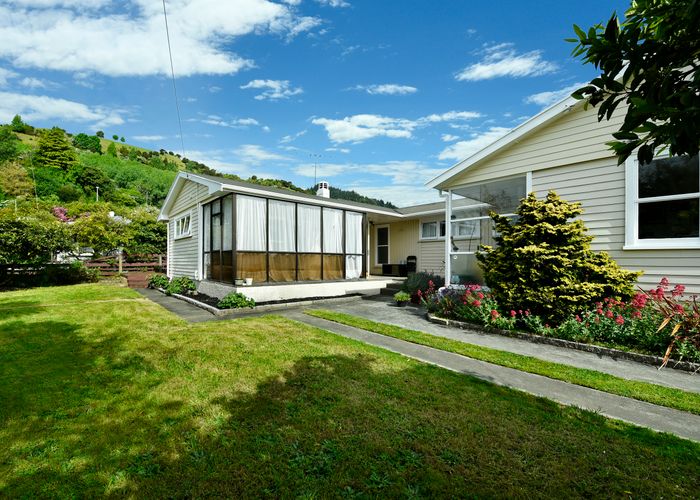  at 74 Bronte Street East, Nelson