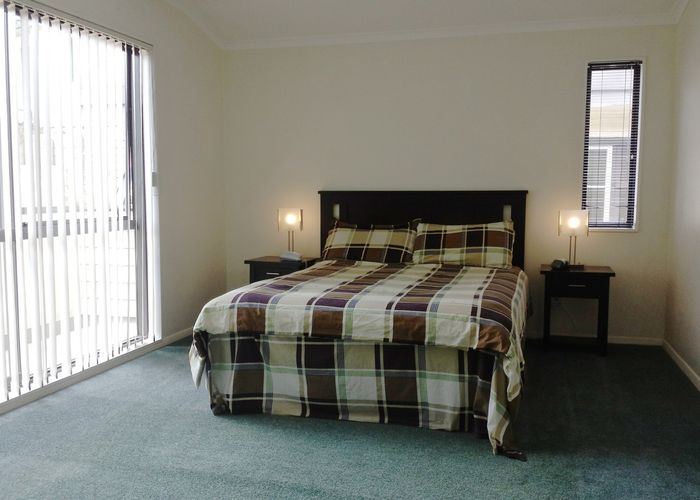  at 164 Newlands Road, Newlands, Wellington