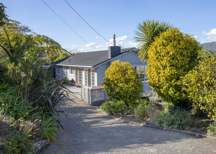  at 4 Sunshine Crescent, Kelson, Lower Hutt