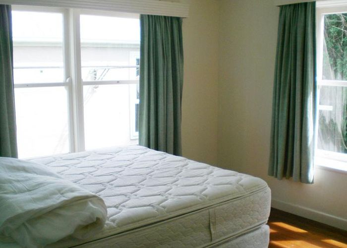  at 1/52 View Road, Mount Eden, Auckland