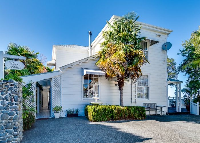 Free property data for 5 Corry Avenue, Bluff Hill, Napier homes.co.nz