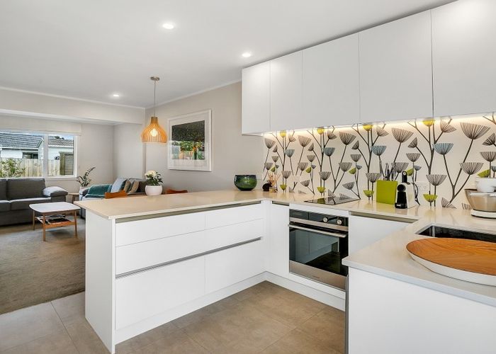  at 4/23 Oliver Street, Point Chevalier, Auckland