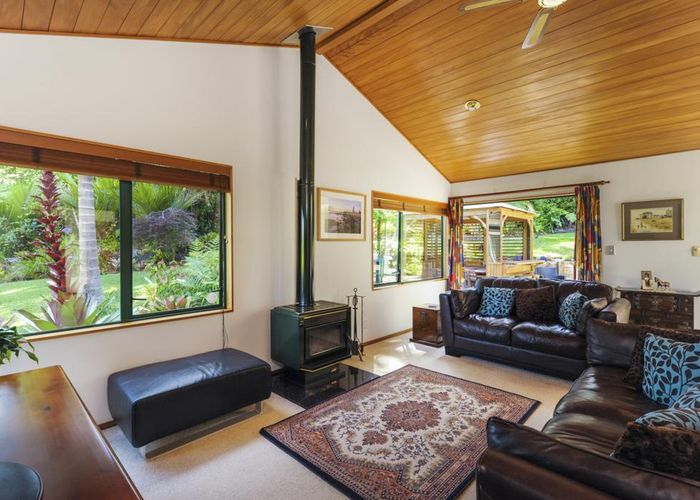  at 30 Cochran Road, Oratia, Auckland