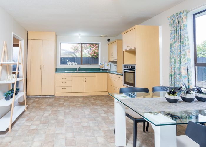  at 2/21 Montclare Avenue, Ilam, Christchurch