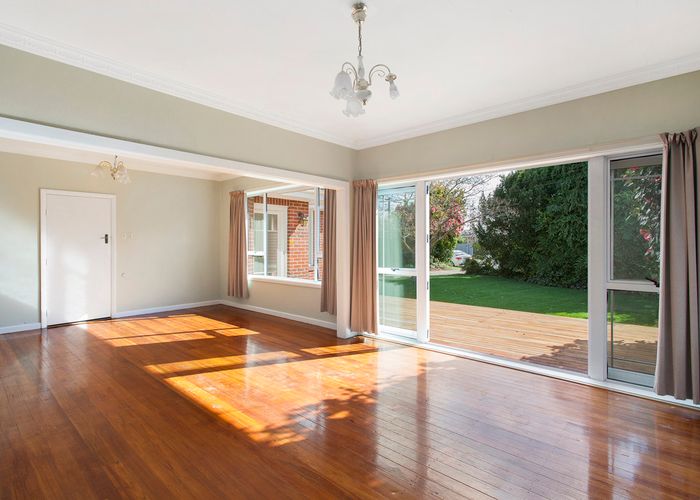  at 272 Grahams Road, Bishopdale, Christchurch