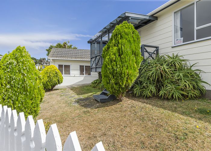  at 9 Mako View, Titahi Bay, Porirua