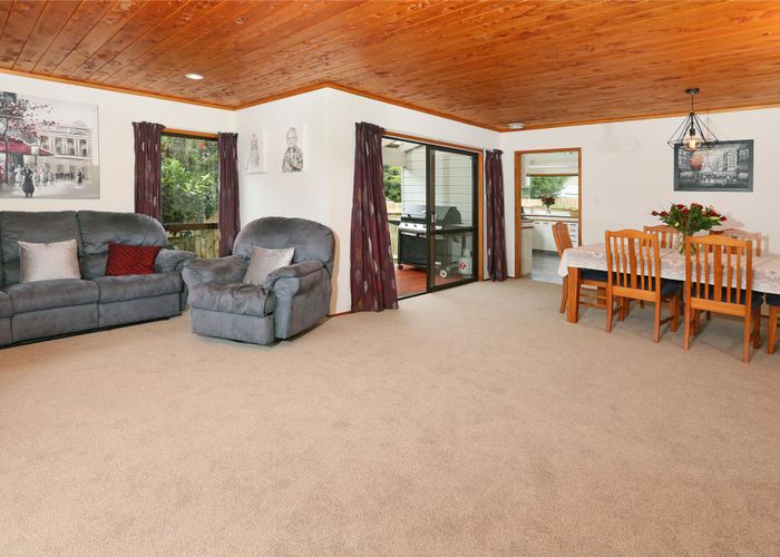 at 20 Palomino Drive, Henderson, Auckland